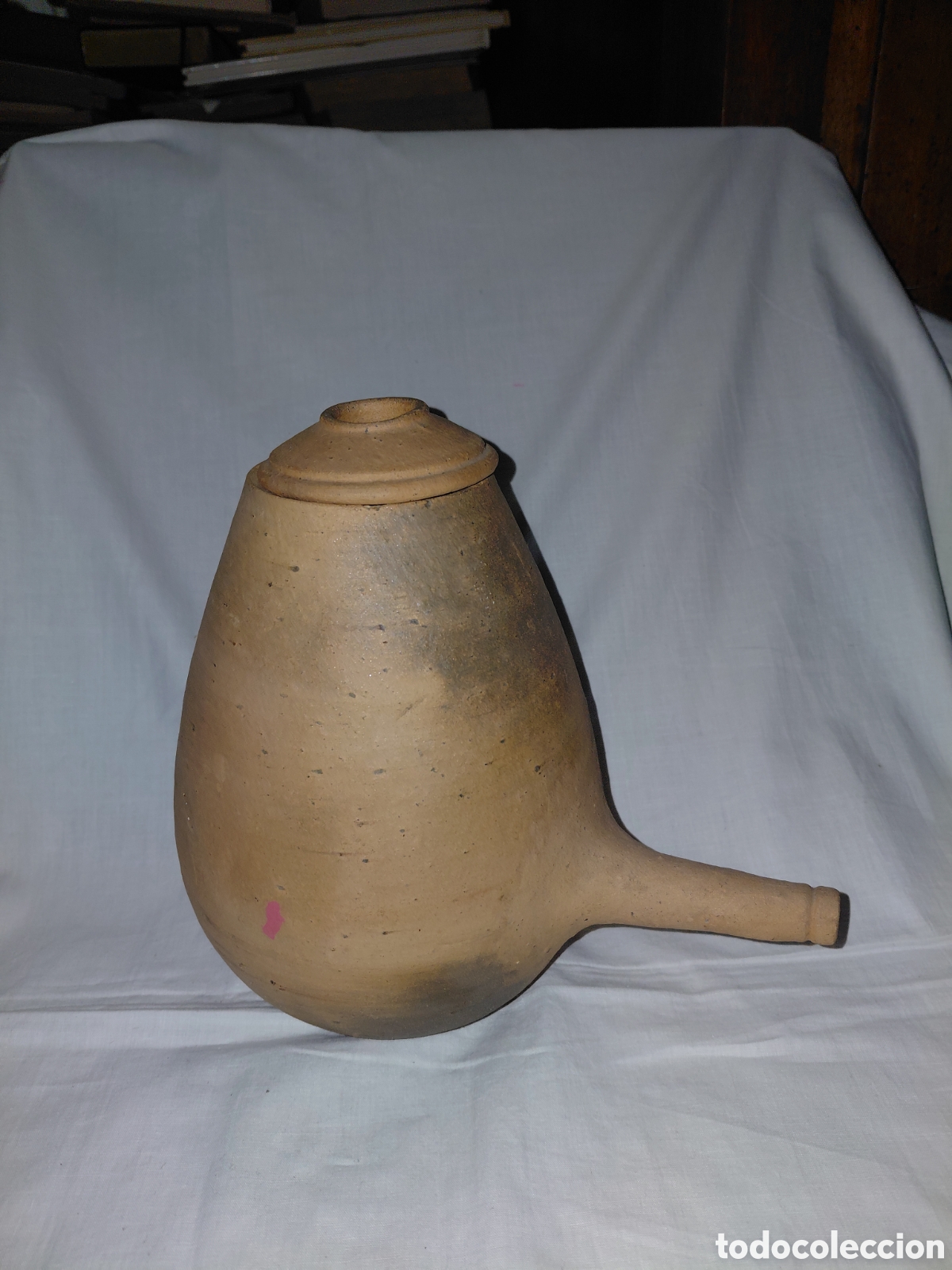 Antig&uuml;edades: FARO . OVIEDO. ASTURIAS.CHOCOLATERA CERAMICA TRADICIONAL FIRMADA POR J. VEGA