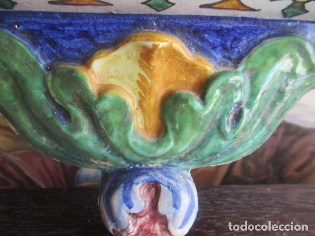 Antig&uuml;edades: Repisa cer&aacute;mica de Triana - Foto 2