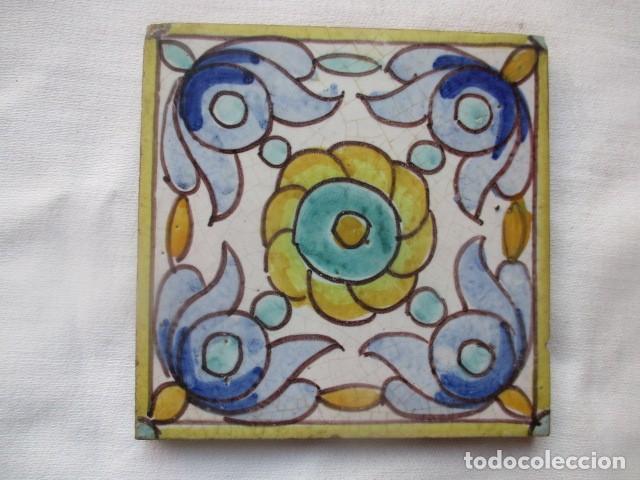 Antig&uuml;edades: Azulejo pintado a mano Montalvan (Sevilla)