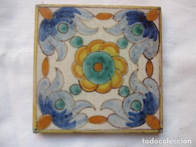 Antig&uuml;edades: Azulejo pintado a mano Montalvan (Sevilla)