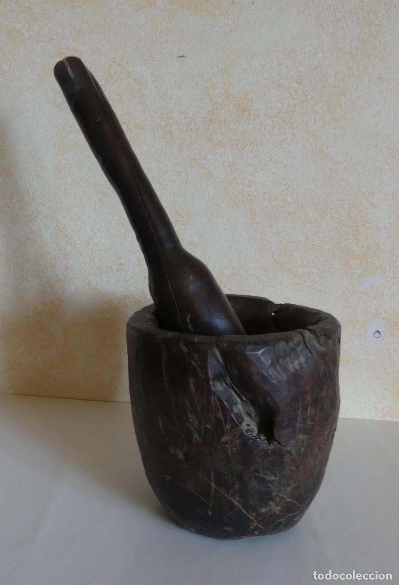 Antig&uuml;edades: ANTIGUO MORTERO DE MADERA DE FABRICACI&Oacute;N RUSTICA - PASTORIL ( PAGO POR BIZUM )