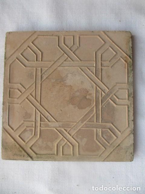 Antig&uuml;edades: azulejo antiguo pintado a mano - Foto 2