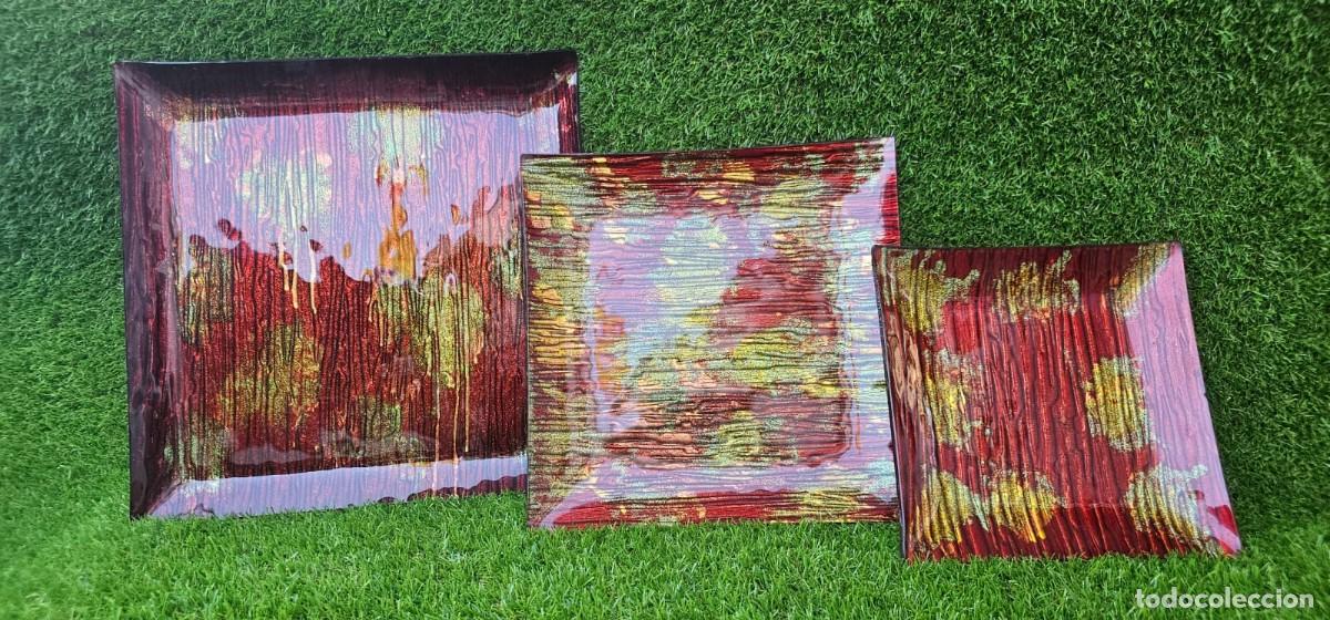 Antig&uuml;edades: Set 3 Platos Decorativos Cristal Nuevo &middot; Dorado y Rojo &middot; Vidrio