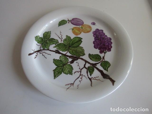 Antig&uuml;edades: PRECIOSO PLATO DE PORCELANA WINTERLING BAVARIA RAUDGEMALT 1990 MOTIVOS HOJAS Y FRUTAS
