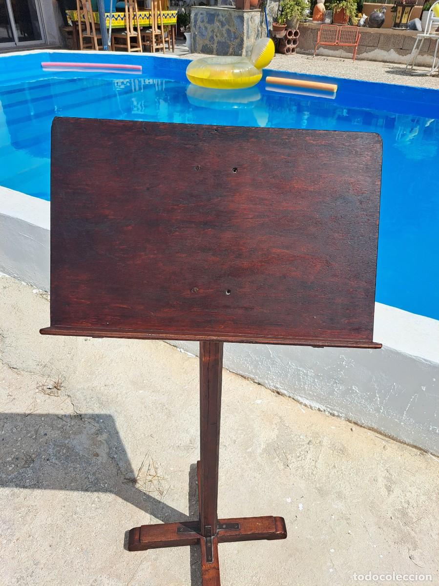 Antig&uuml;edades: Atril antiguo de madera. Siglo XIX - Foto 3