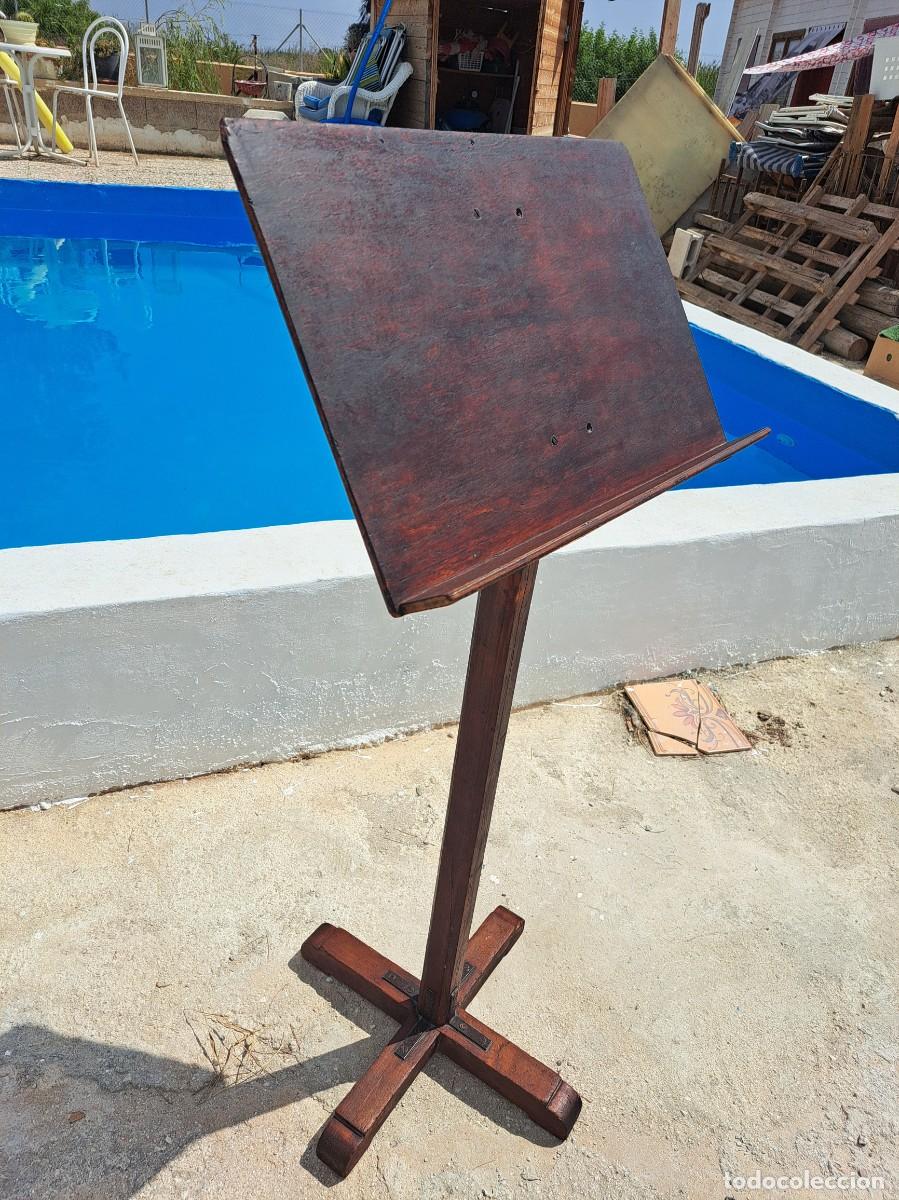Antig&uuml;edades: Atril antiguo de madera. Siglo XIX - Foto 4