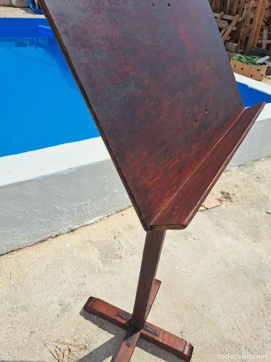 Antig&uuml;edades: Atril antiguo de madera. Siglo XIX - Foto 5