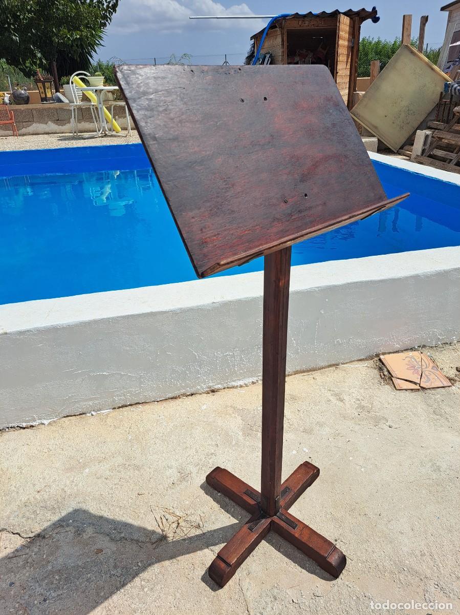 Antig&uuml;edades: Atril antiguo de madera. Siglo XIX - Foto 6