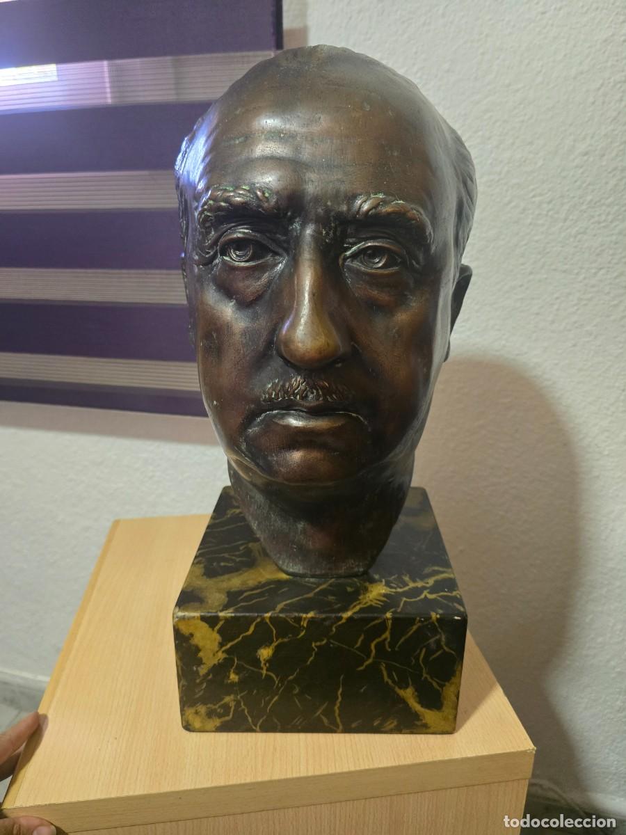 Antig&uuml;edades: Estatua franco de bronce - Foto 2