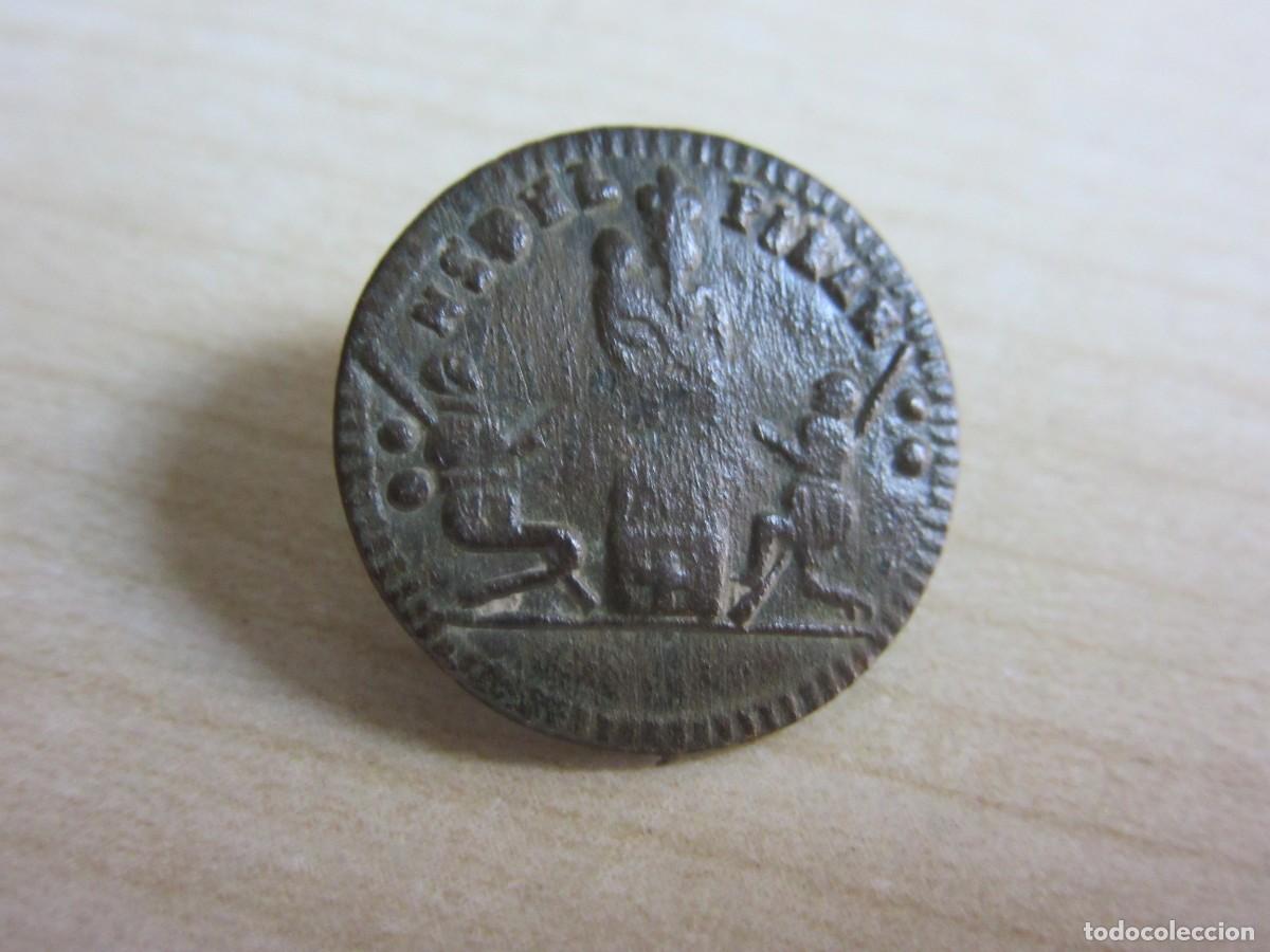 Antig&uuml;edades: Bot&oacute;n de la Virgen del Pilar S XIX Di&aacute;metro 1,7 cm