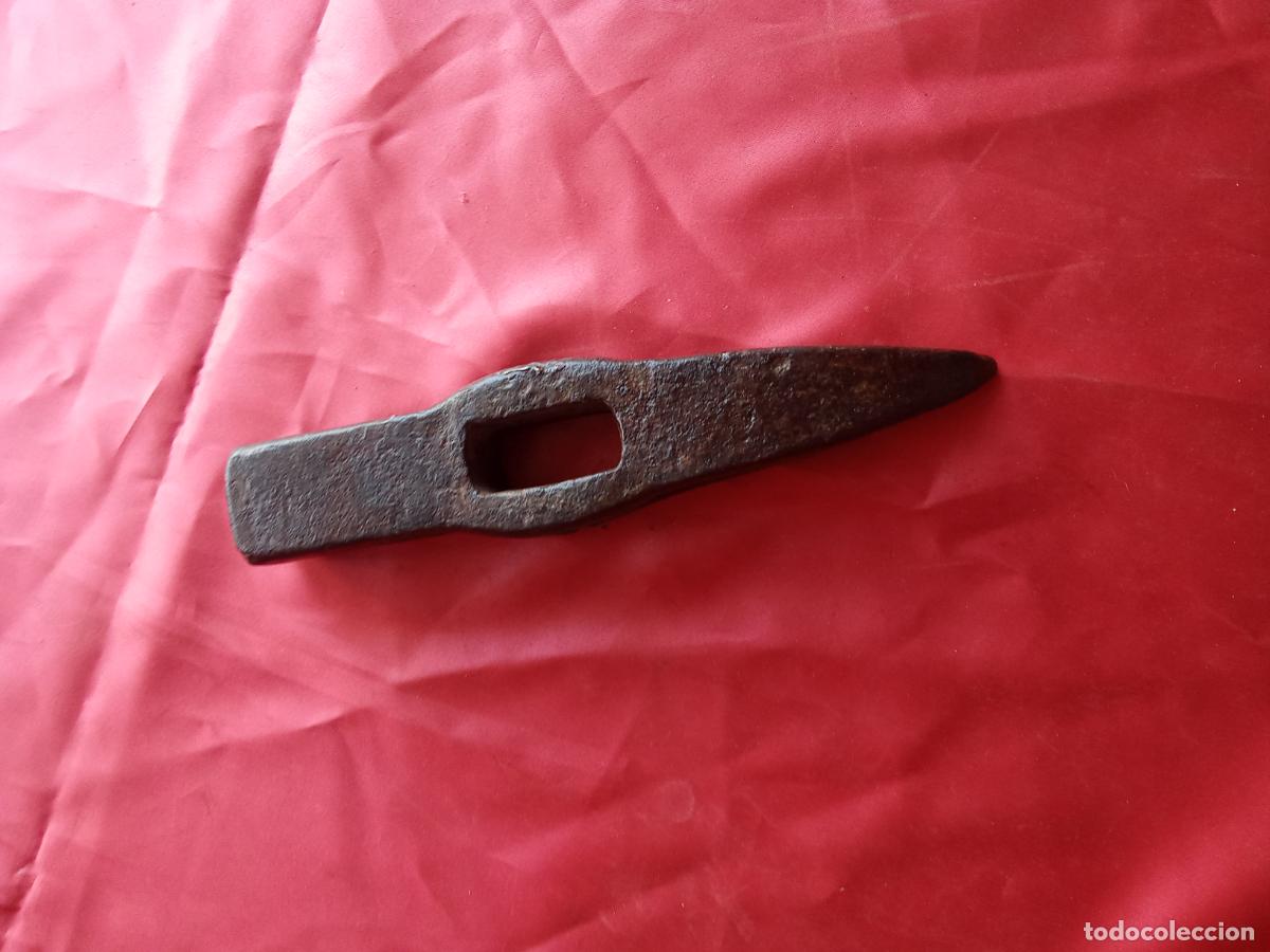 Antig&uuml;edades: Antiguo picapedrero Caja Arrimadores