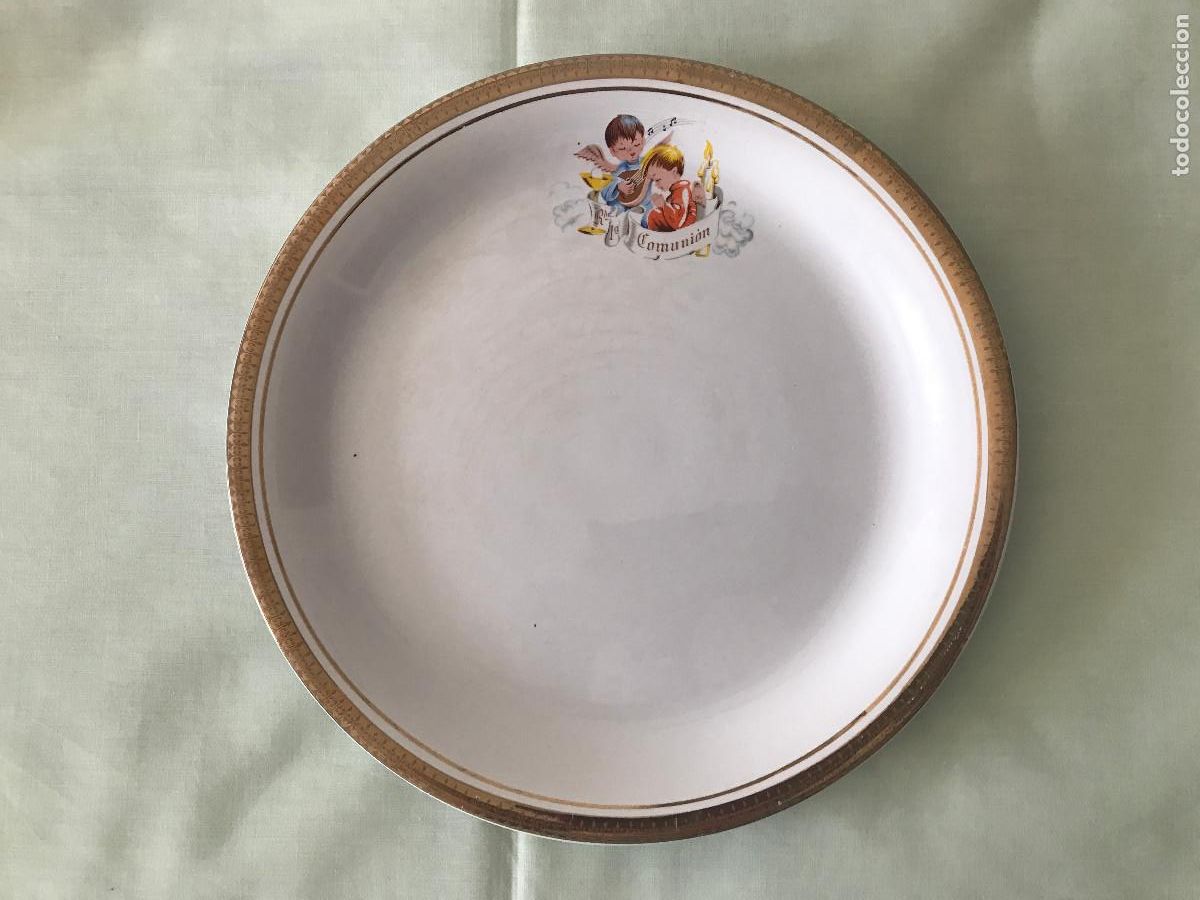Antig&uuml;edades: Plato llano Pickman Cartuja, Sevilla. Recuerdo de primera comuni&oacute;n. Angel La&uacute;d C&aacute;liz Vela