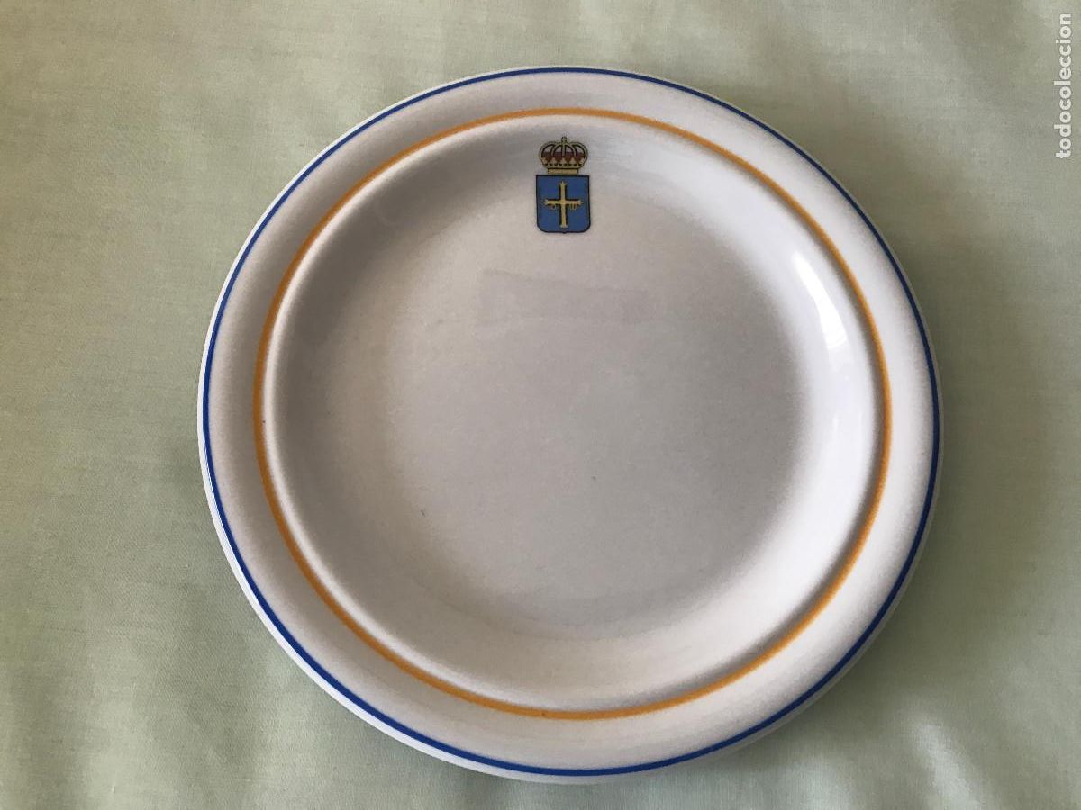 Antig&uuml;edades: Plato postre escudo Asturias. Porcelanas del Principado. Di&aacute;metro: 19,7 cm.