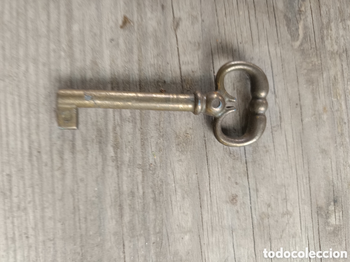 Antig&uuml;edades: Llave antigua de armario