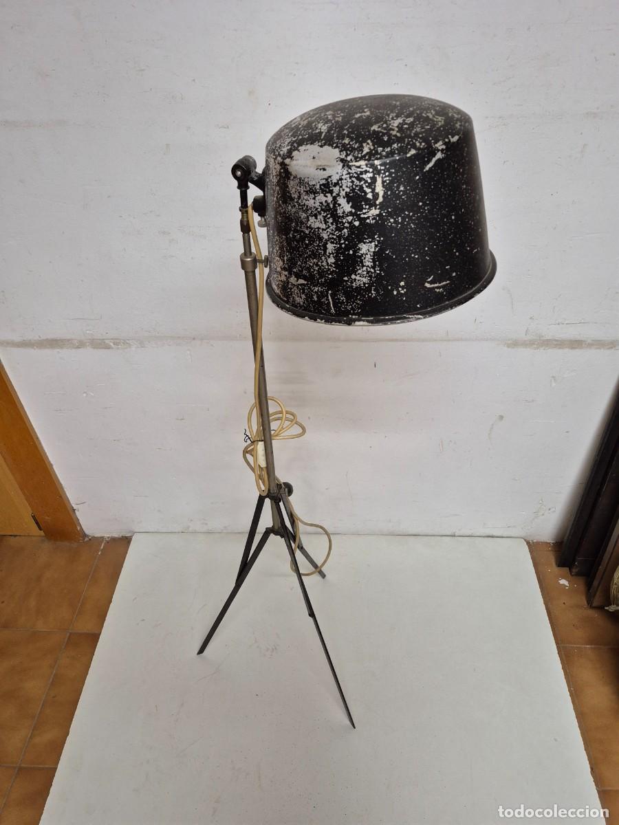 Antig&uuml;edades: L&aacute;mpara de Pie Industrial - con Base de Tr&iacute;pode - Vintage - Foto 4