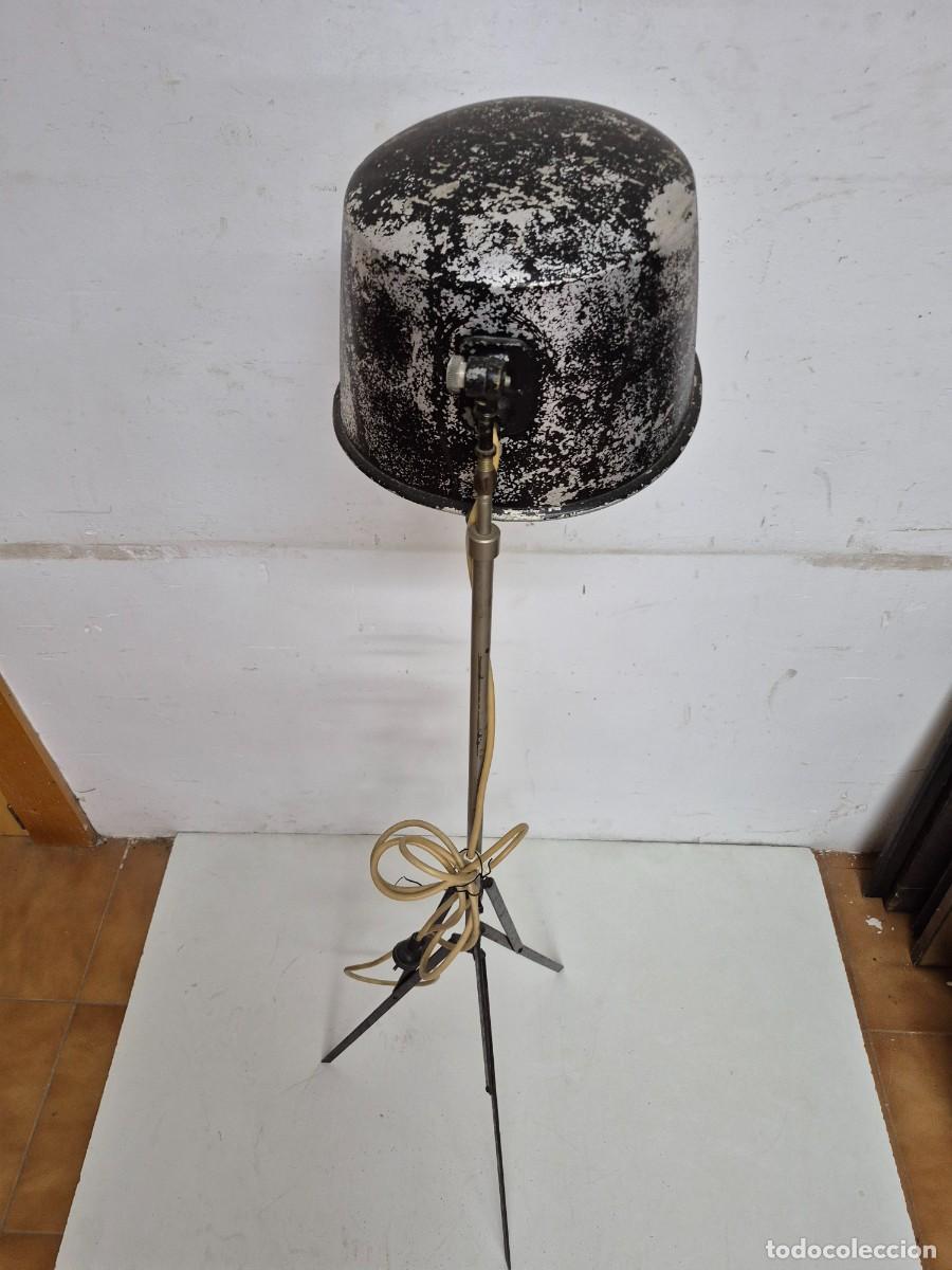 Antig&uuml;edades: L&aacute;mpara de Pie Industrial - con Base de Tr&iacute;pode - Vintage - Foto 11
