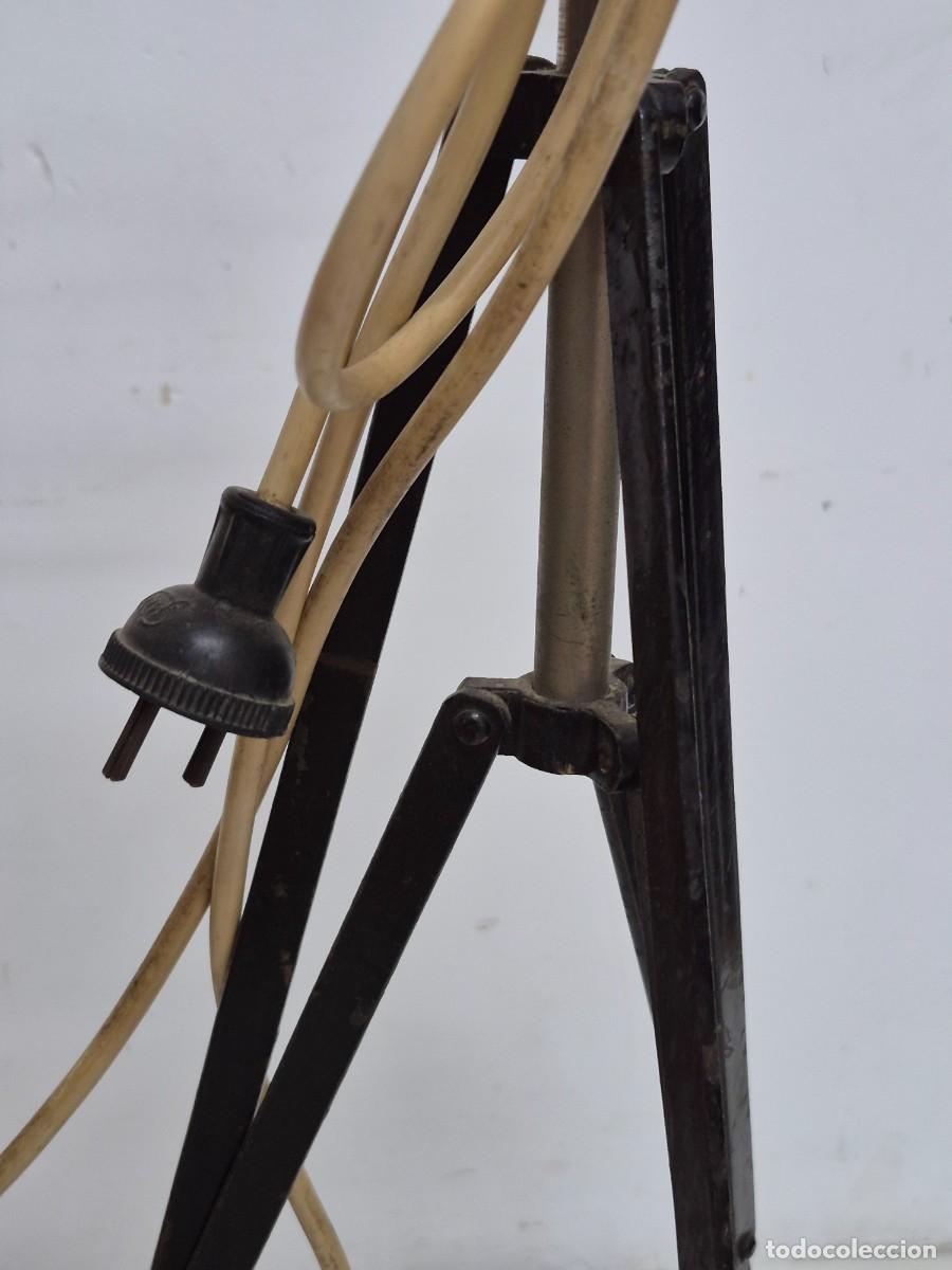 Antig&uuml;edades: L&aacute;mpara de Pie Industrial - con Base de Tr&iacute;pode - Vintage - Foto 18