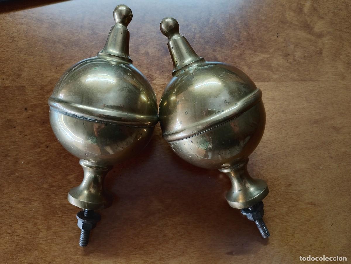 Antig&uuml;edades: ANTIGUOS BOLINCHES BOLAS REMATE DE LAT&Oacute;N DE CAMA MUEBLES ESCALERAS XIX