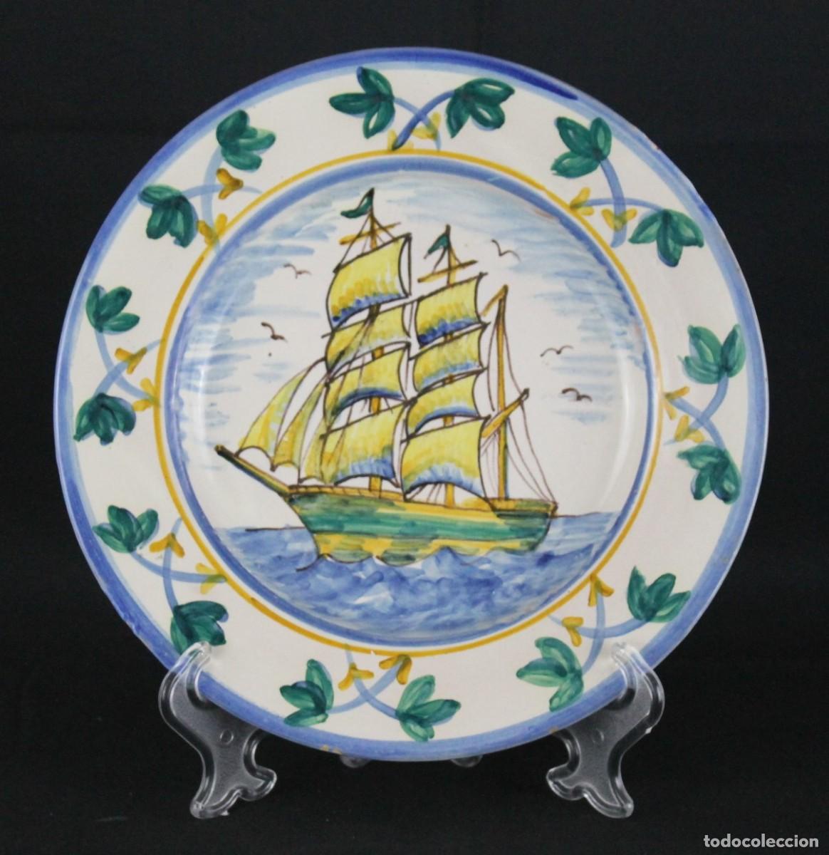 Antiquit&auml;ten: Plato de cer&aacute;mica Josep Roig Ginest&oacute;s. Faians Catal&agrave; Barcelona. Barco de vela