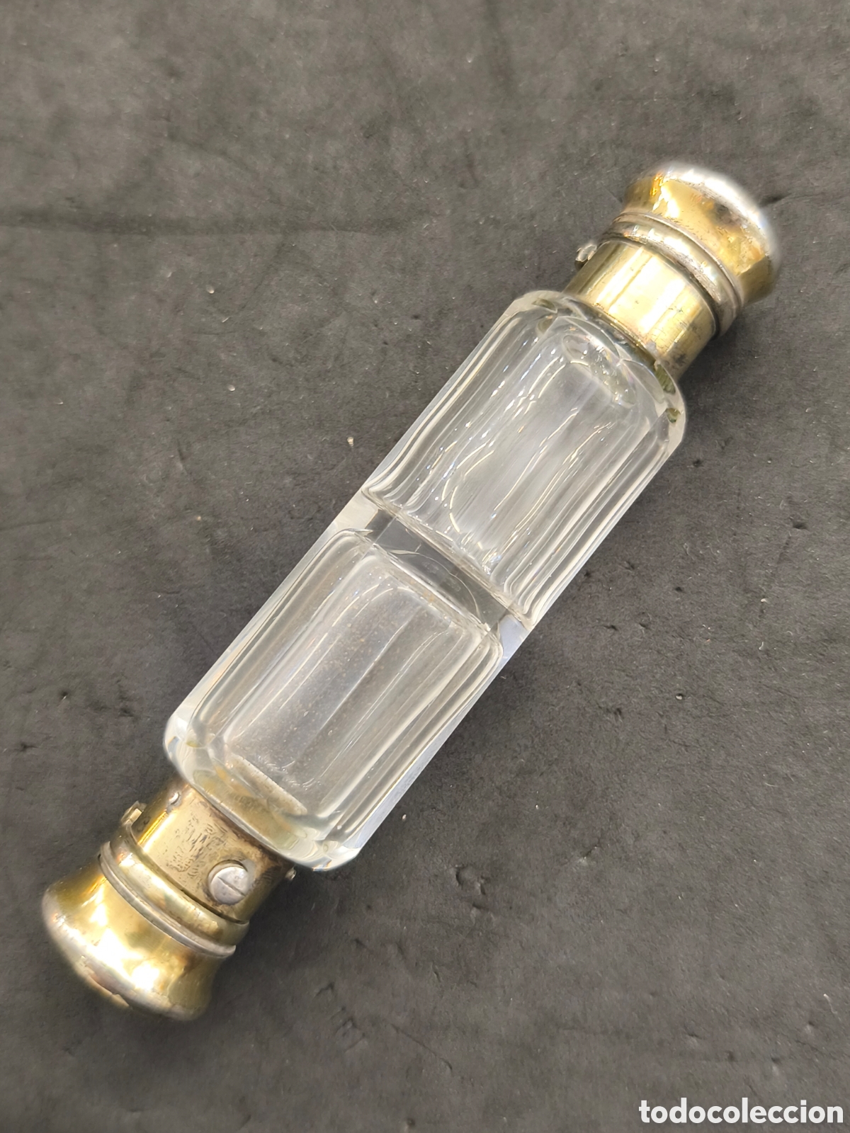 Antig&uuml;edades: Doble frasco Victoriano, tapones plata, normalmente un lado para perfume y otro para opi&aacute;ceos