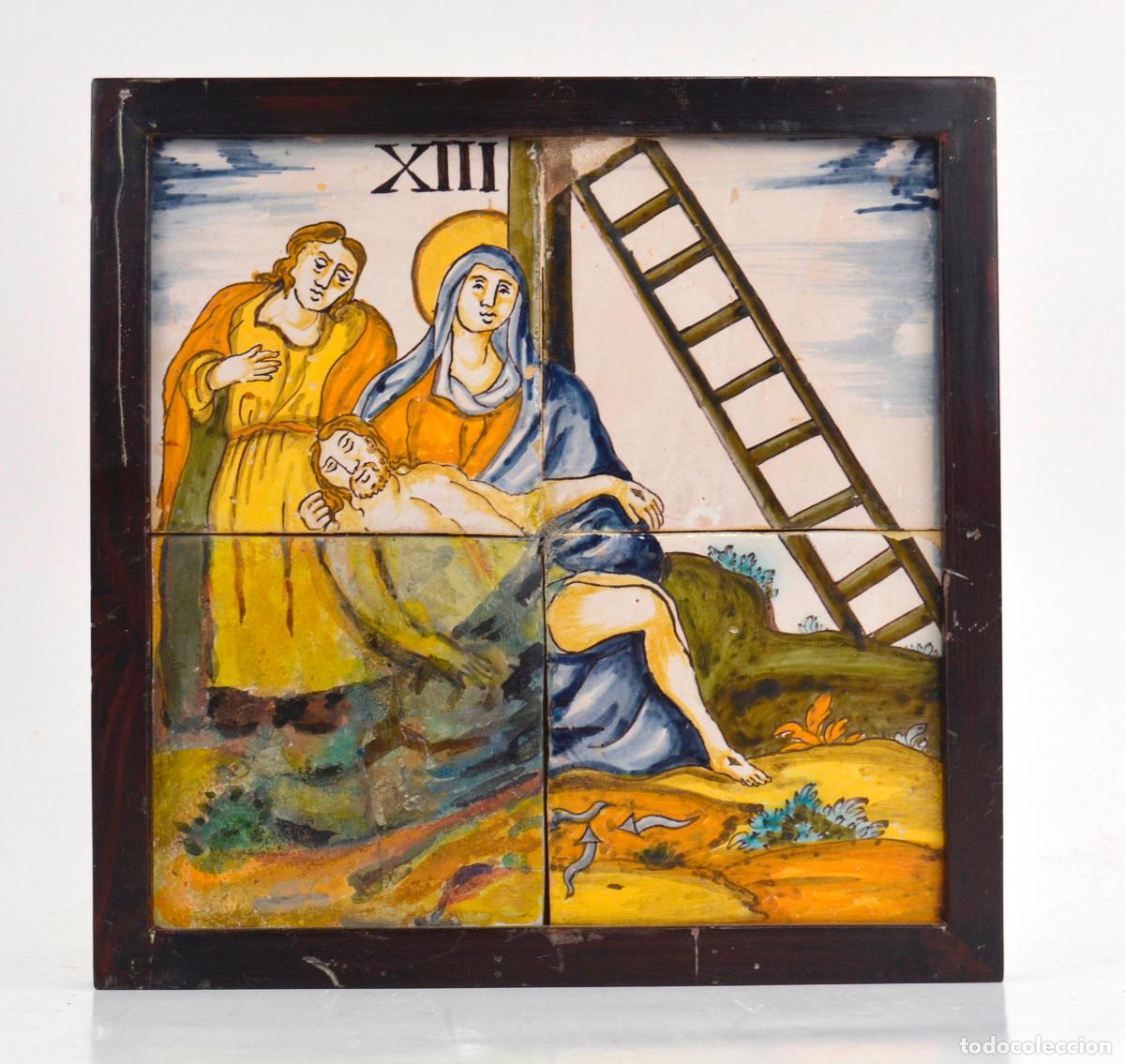 Antig&uuml;edades: Via Crucis, descendimiento de la cruz de Jes&uacute;s, plaf&oacute;n de azulejos de cer&aacute;mica, finales siglo XVIII.