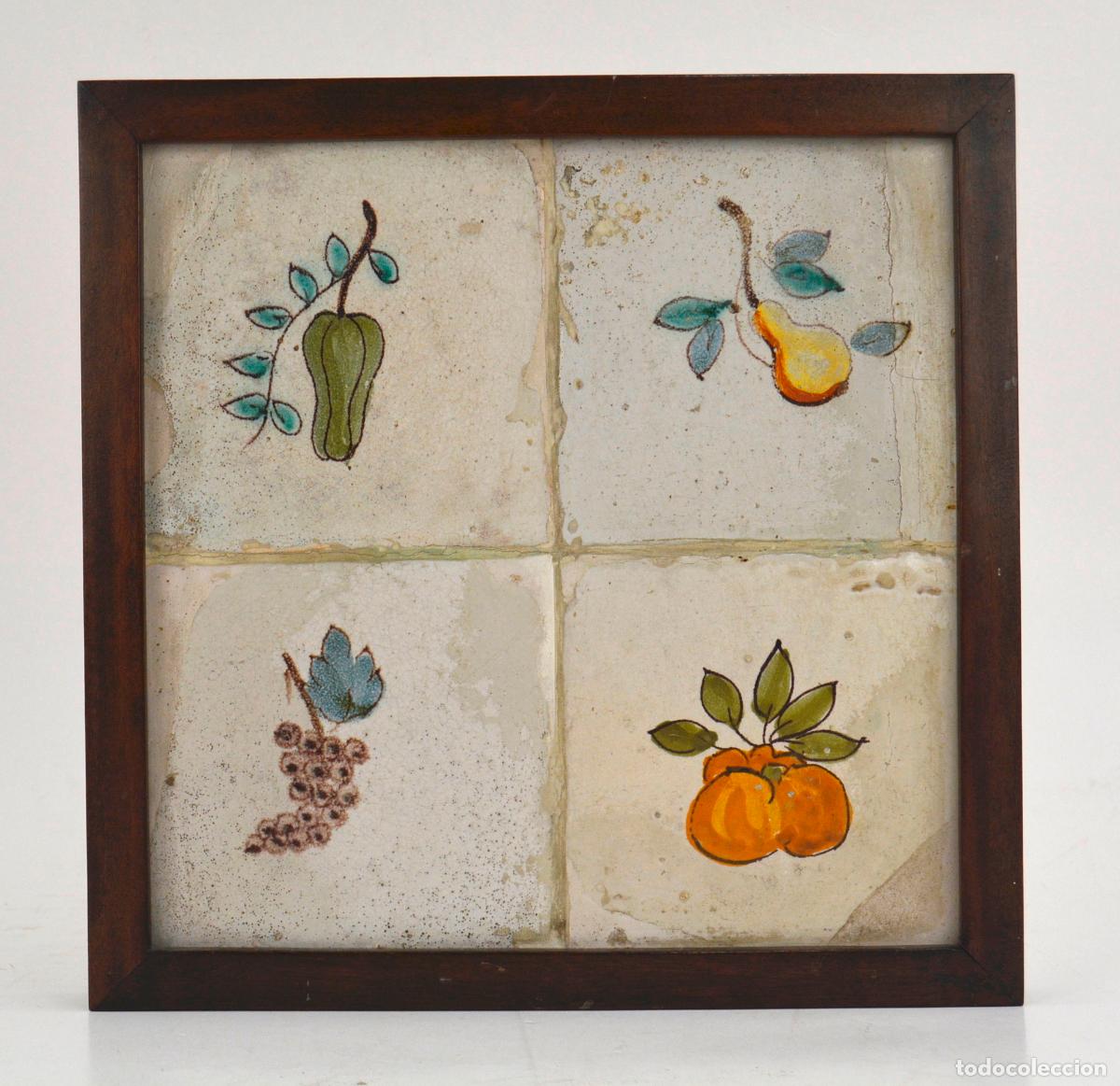 Antiquit&eacute;s: Frutas, antiguo plaf&oacute;n de azulejos de cer&aacute;mica, siglo XIX.