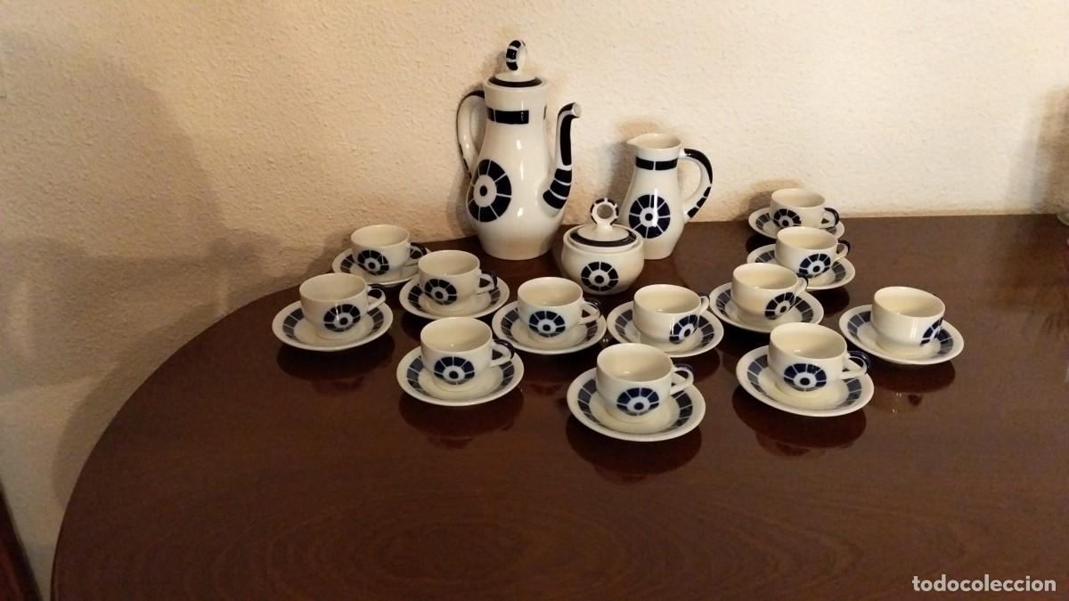 Antig&uuml;edades: Juego de caf&eacute; Sargadelos completo 12 servicios. Cafetera, lechera y azucarero. Porcelana gallega