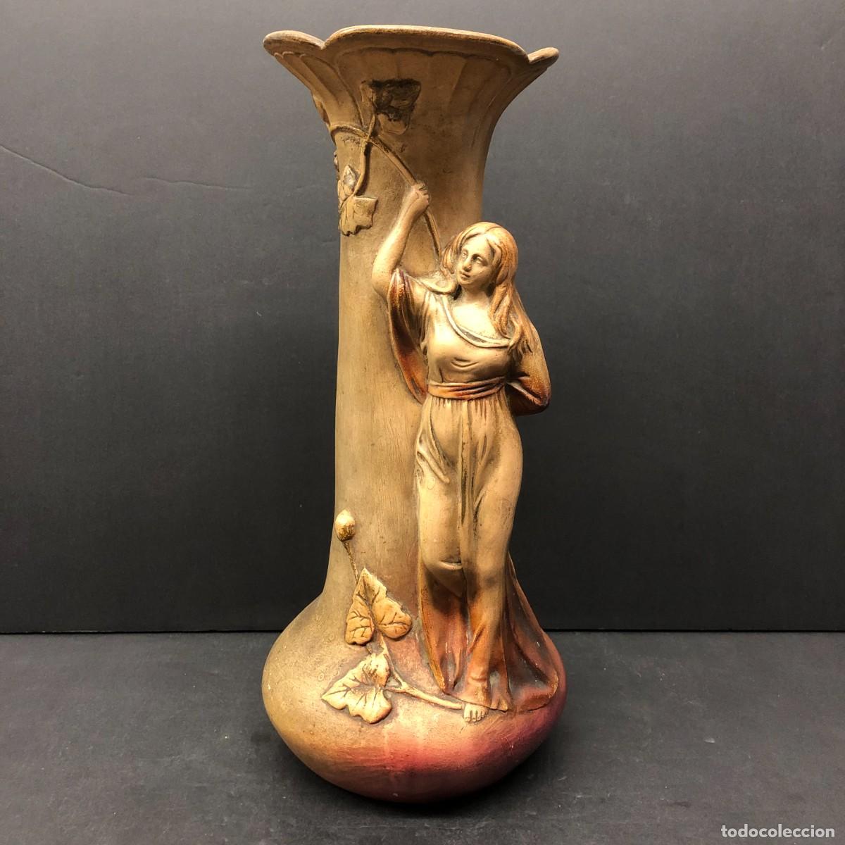 Antig&uuml;edades: PRECIOSO JARRON MODERNISTA ART NOUVEAU - TERRACOTA - TERRE CUITE GARANTIE - COLOREADO A MANO - 32 CM