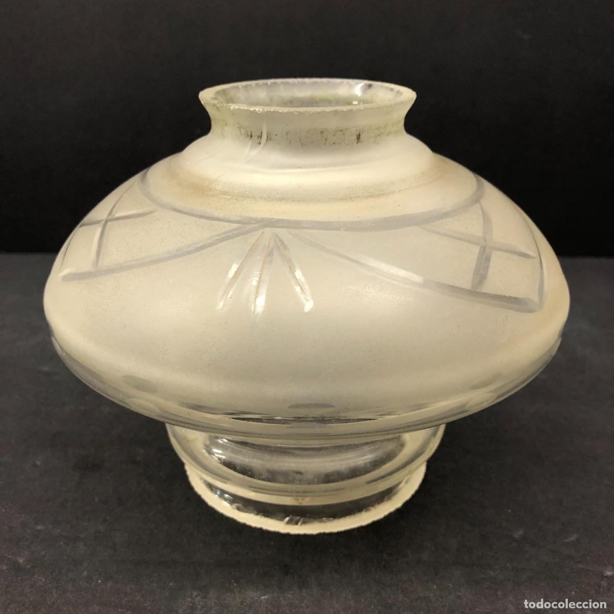 Antig&uuml;edades: PRECIOSA TULIPA MODERNISTA EN CRISTAL TALLADO - PARA L&Aacute;MPARA - PIEZA DE MUSEO - 15 X 15 X 12 CM