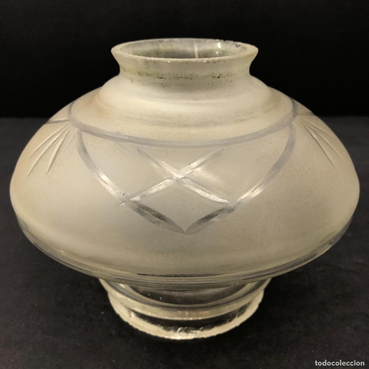 Antig&uuml;edades: PRECIOSA TULIPA MODERNISTA EN CRISTAL TALLADO - PARA L&Aacute;MPARA - PIEZA DE MUSEO - 15 X 15 X 12 CM