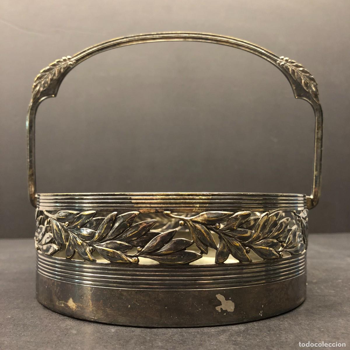 Antig&uuml;edades: PRECIOSA CESTA - CENTRO DE MESA - BA&Ntilde;ADA EN PLATA - MODERNISTA - TIENE DOS SELLOS - 17 X 14 CM