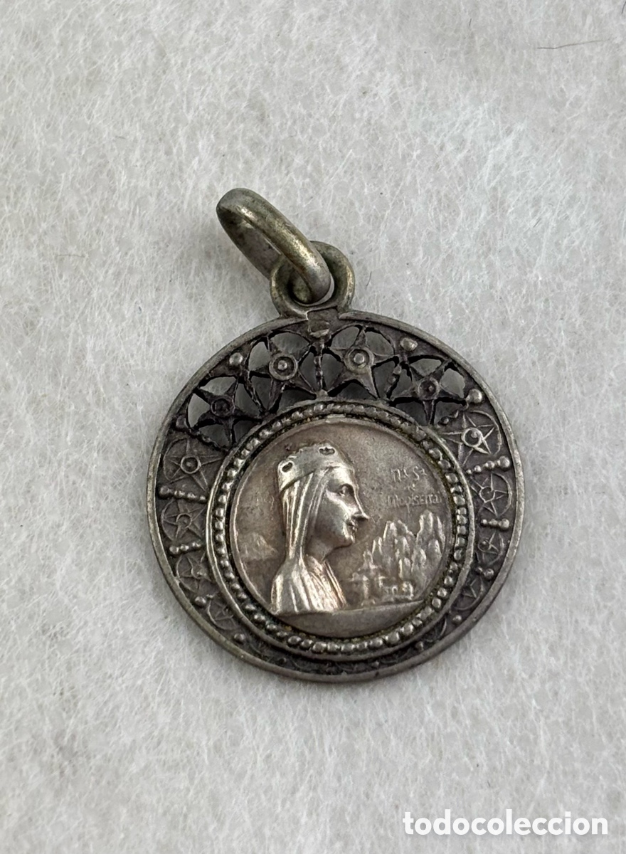 Antig&uuml;edades: MEDALLA PLATA DE LA VIRGEN DE MONTSERRAT - MODERNISTA