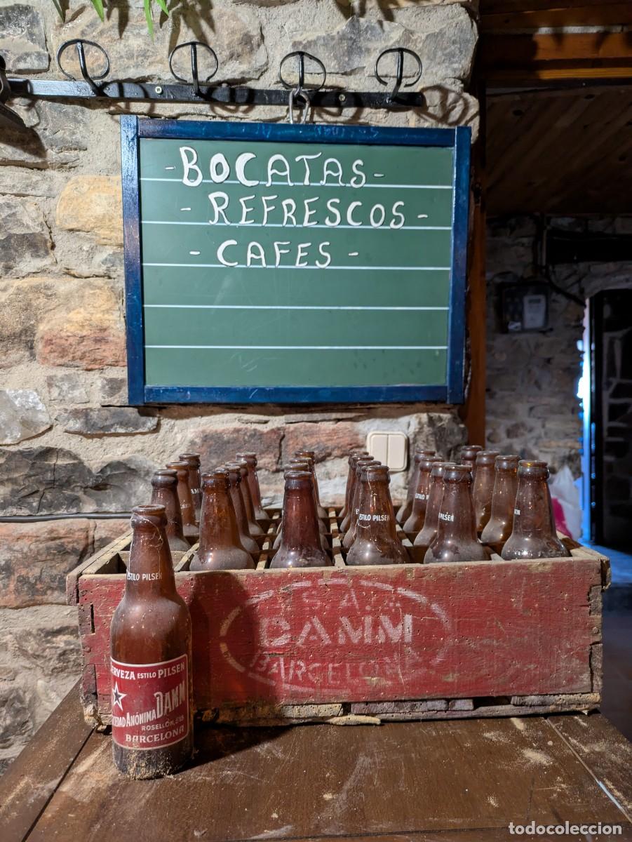 Antig&uuml;edades: Caja antigua de madera S.A. Damm