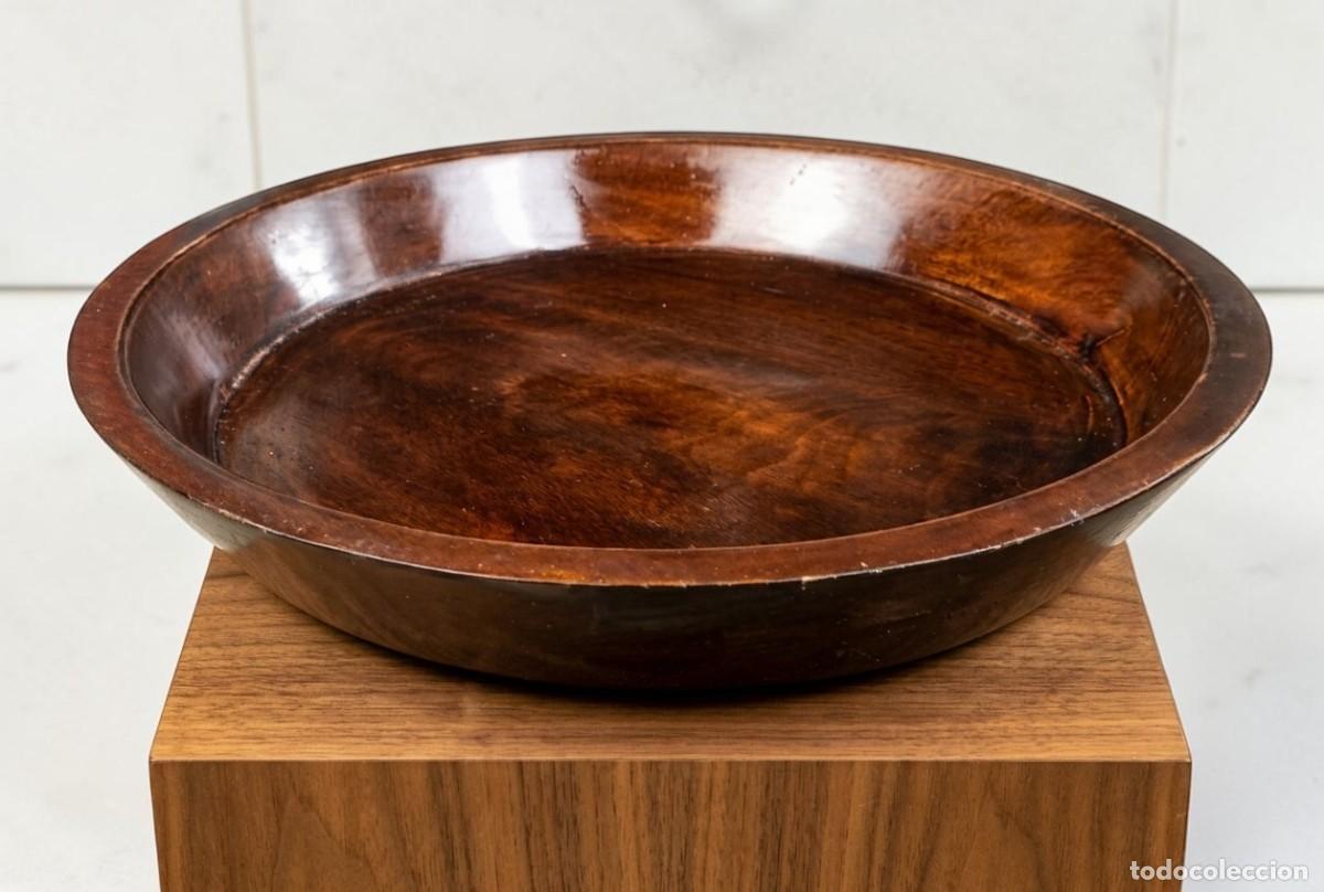 Antig&uuml;edades: Plato/bandeja decorativa de madera