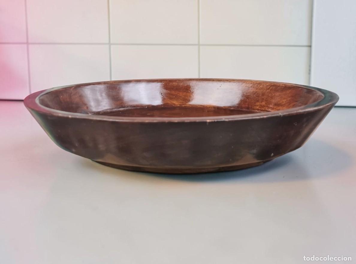 Antig&uuml;edades: Plato/bandeja decorativa de madera - Foto 2