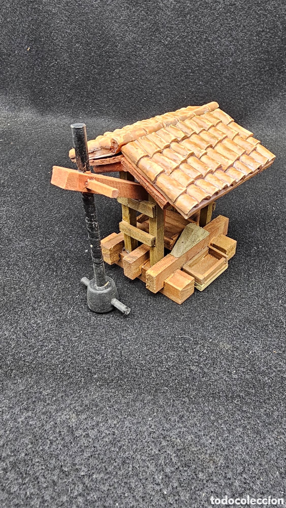 Antig&uuml;edades: Peque&ntilde;o lagar canario decorativo