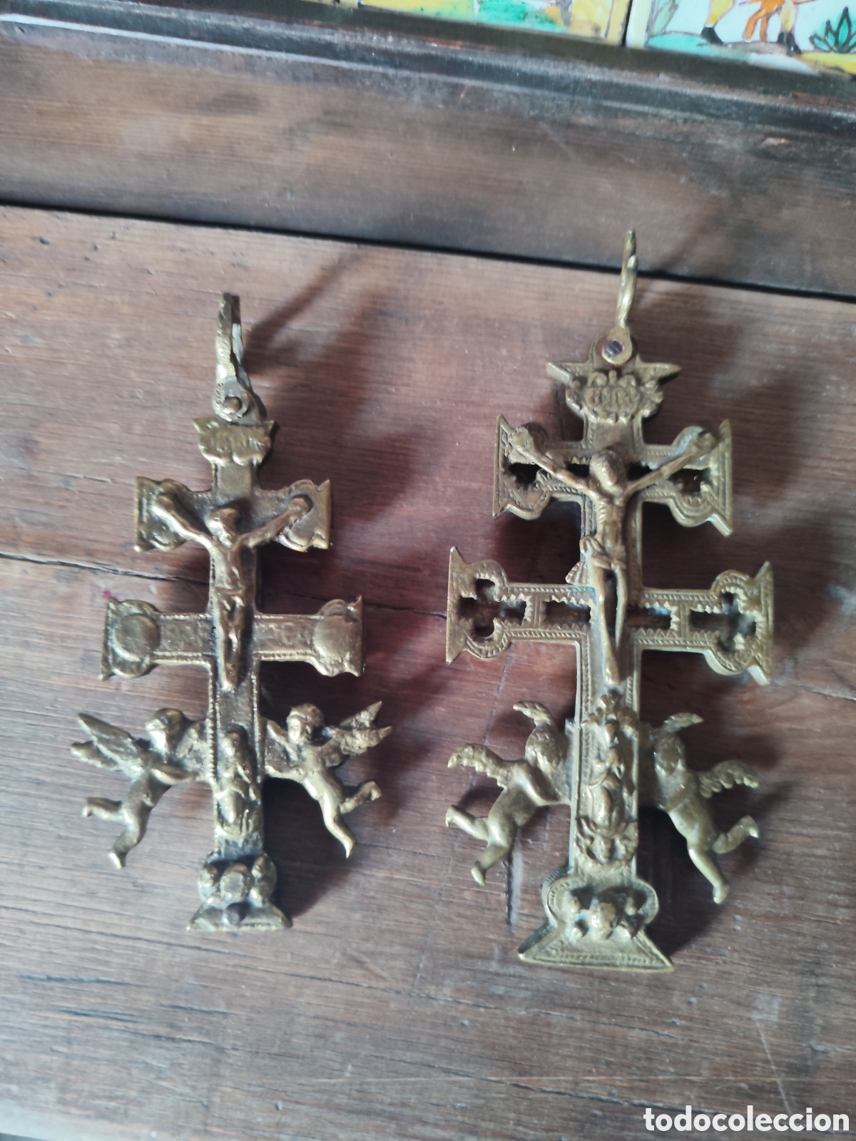 Antig&uuml;edades: DOS CRUCES DE CARAVACA DE BRONCE