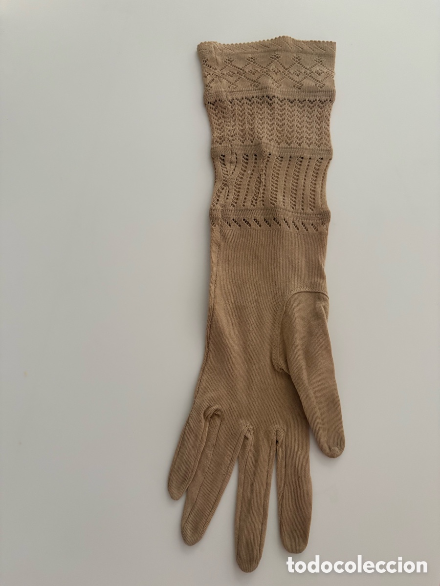 Antig&uuml;edades: Antigua pareja de guantes de Se&ntilde;ora