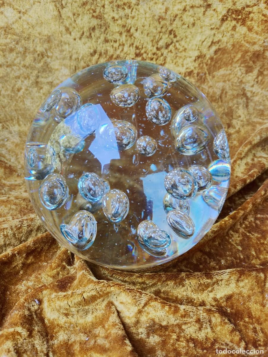 Antig&uuml;edades: Magn&iacute;fica bola de cristal -parecida a la de los adivinos; del mismo tama&ntilde;o- con burbujas interiores