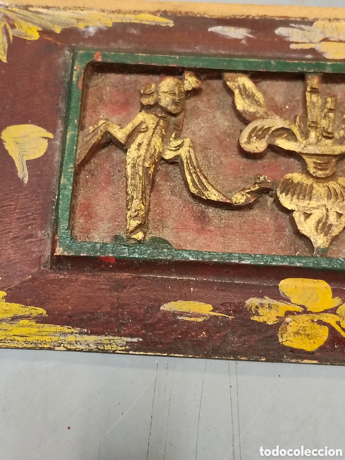 Antig&uuml;edades: fragmento de panel de madera tallada y policromada, - Foto 2