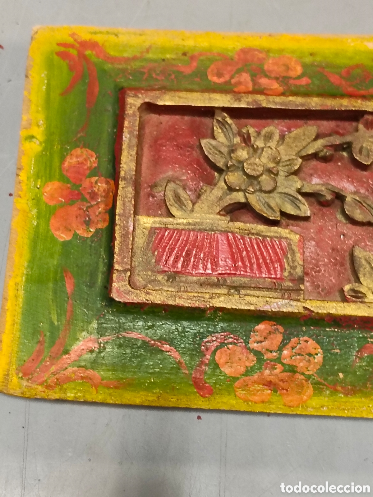 Antig&uuml;edades: Fragmento de panel de madera tallada y policromada, - Foto 2