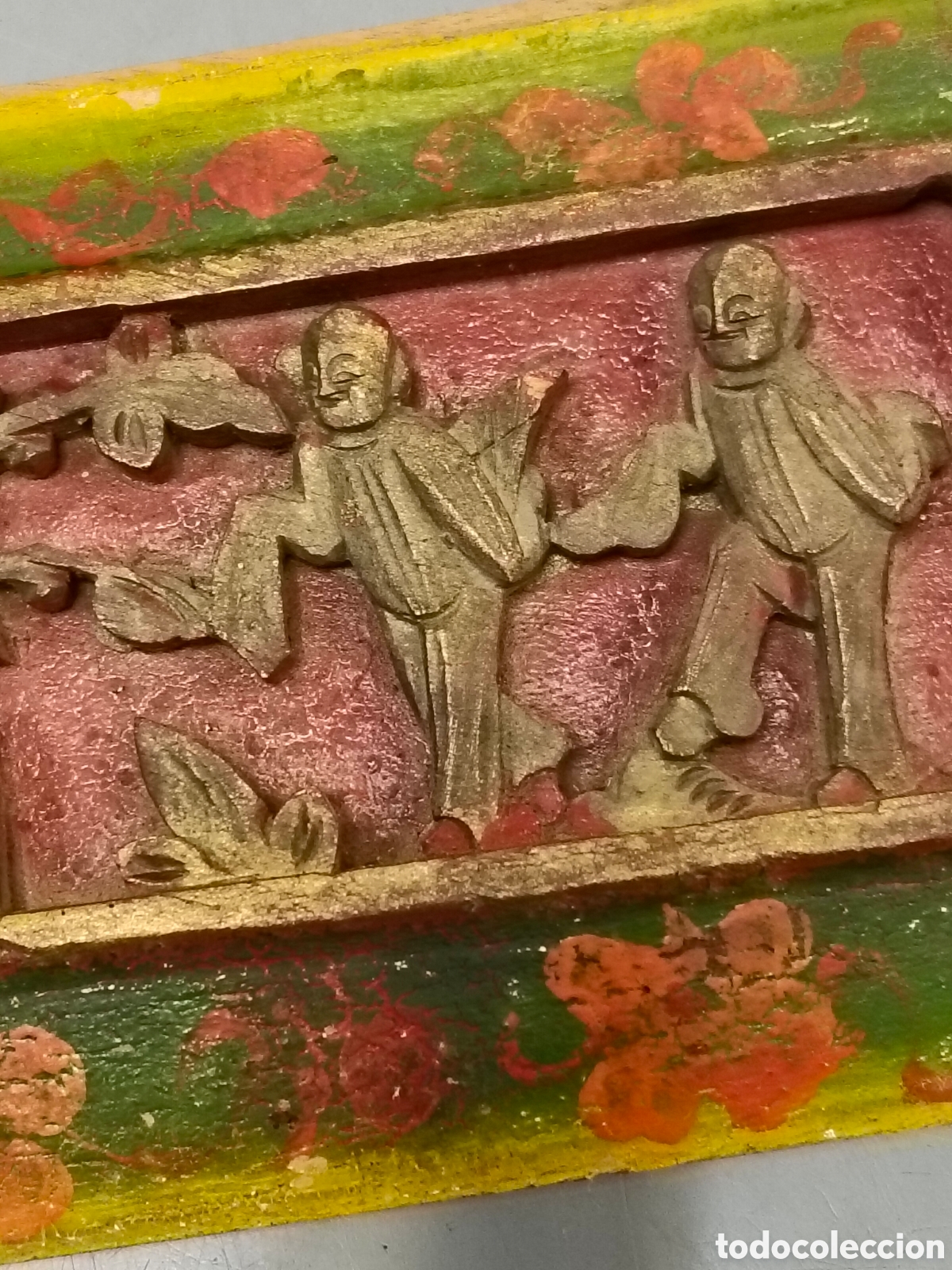 Antig&uuml;edades: Fragmento de panel de madera tallada y policromada, - Foto 3