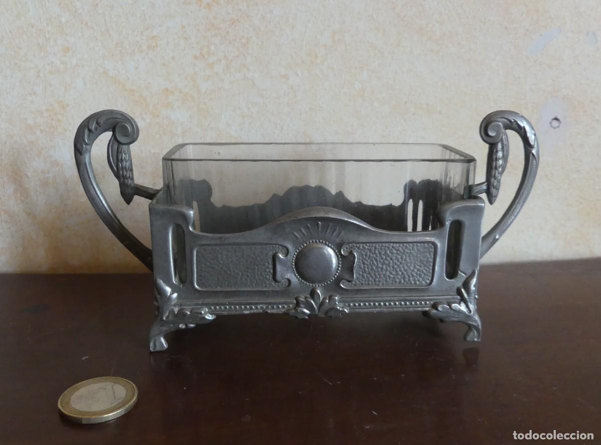Antig&uuml;edades: PEQUE&Ntilde;O CENTRO MODERNISTA ( 1900-20 )( PAGO POR BIZUM )