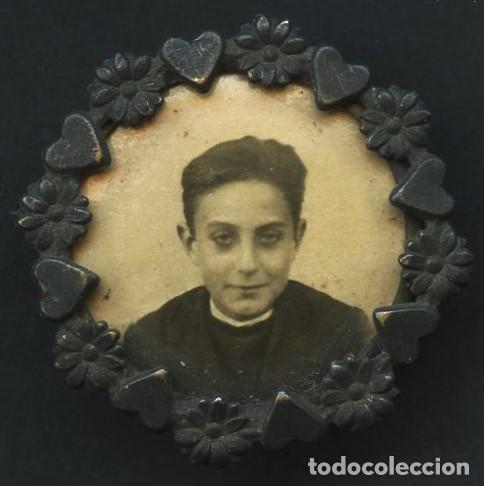 Antig&uuml;edades: BROCHE DE PLATA, PORTAFOTOS TIPO RELICARIO, FRANCIA