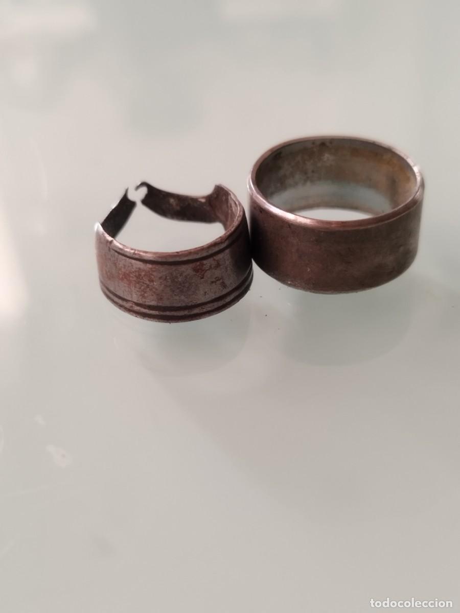 Antiguidades: Dos antiguas anillas, anillos de metal a identificar.