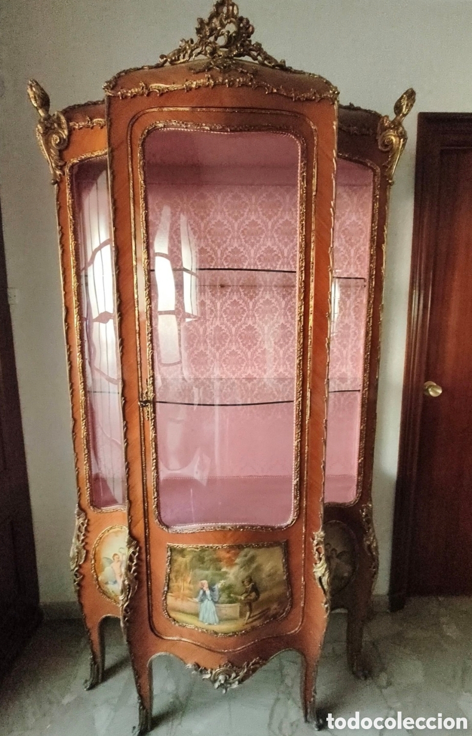 Antiquit&eacute;s: Vitrina estilo Luis XVI
