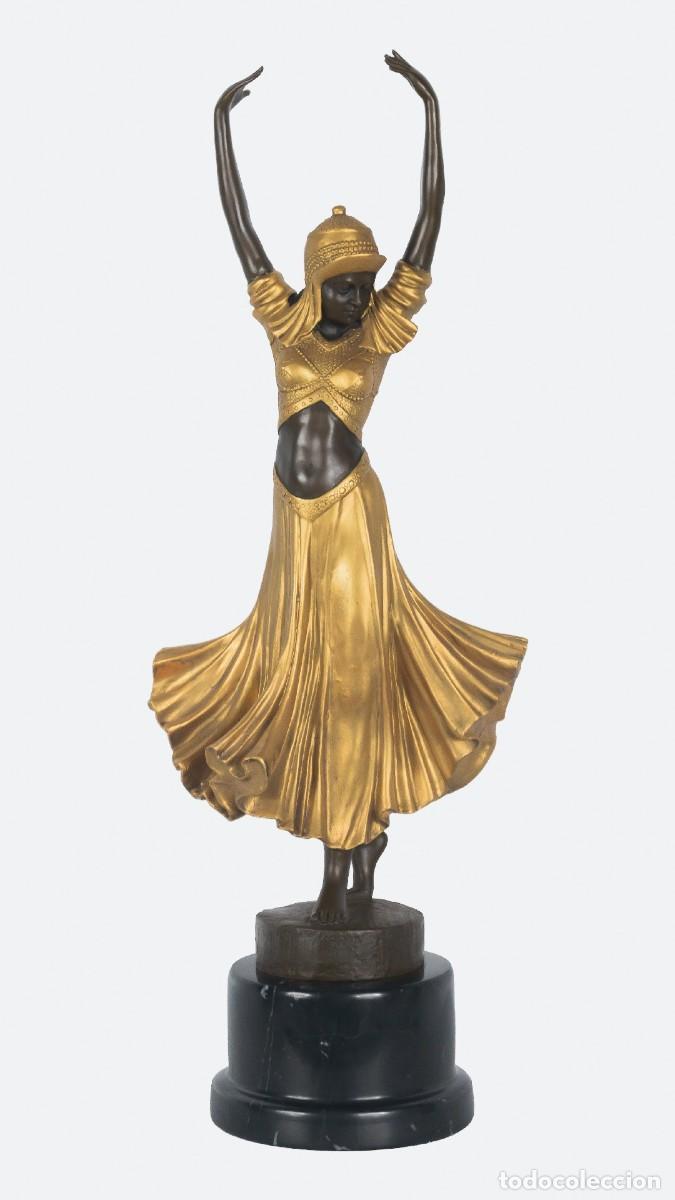 Antig&uuml;edades: BRONCE Siguiendo modelos de DIMITRI CHIPARUS (Dorohoi, Ruman&iacute;a, 1886- Par&iacute;s, 1947)