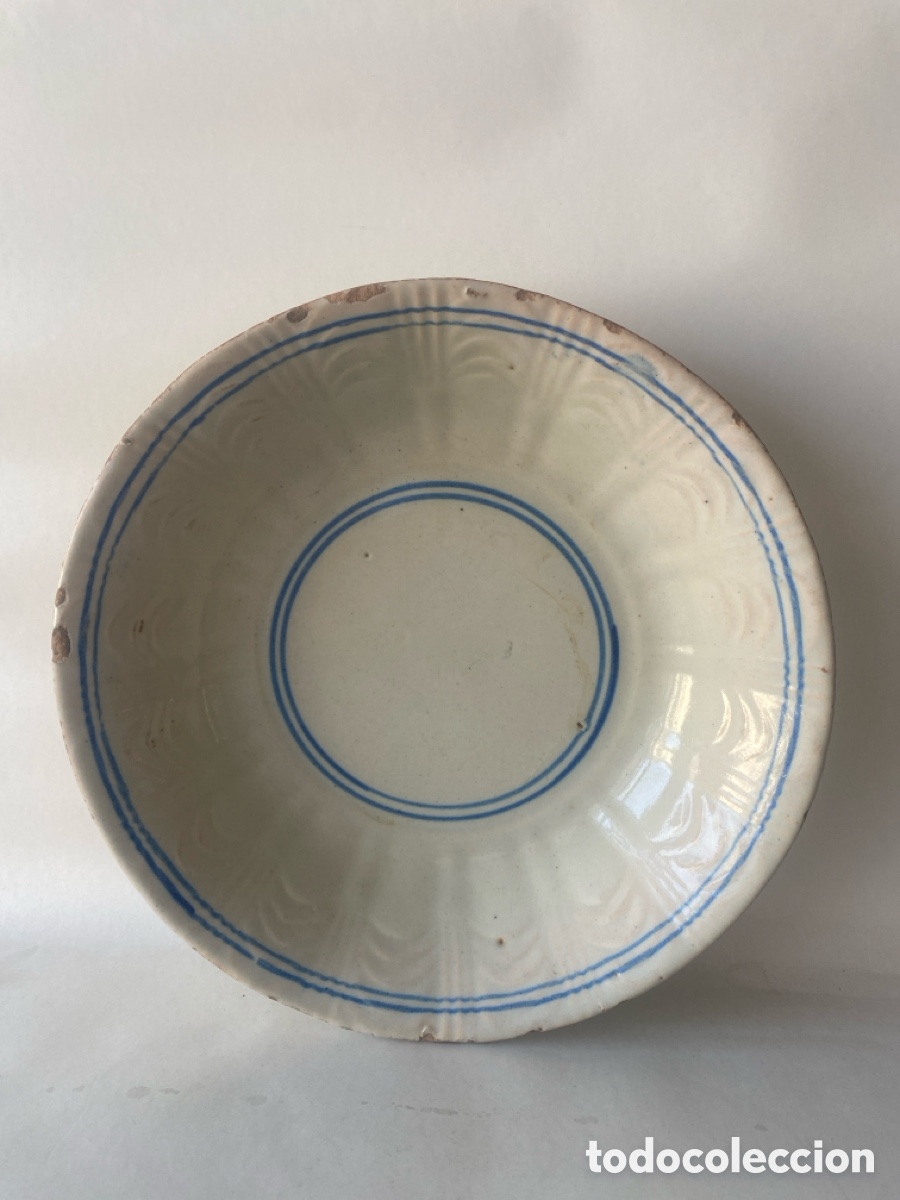 Antiques: Plato de cer&aacute;mica con decoraci&oacute;n azul de principios del Siglo XX