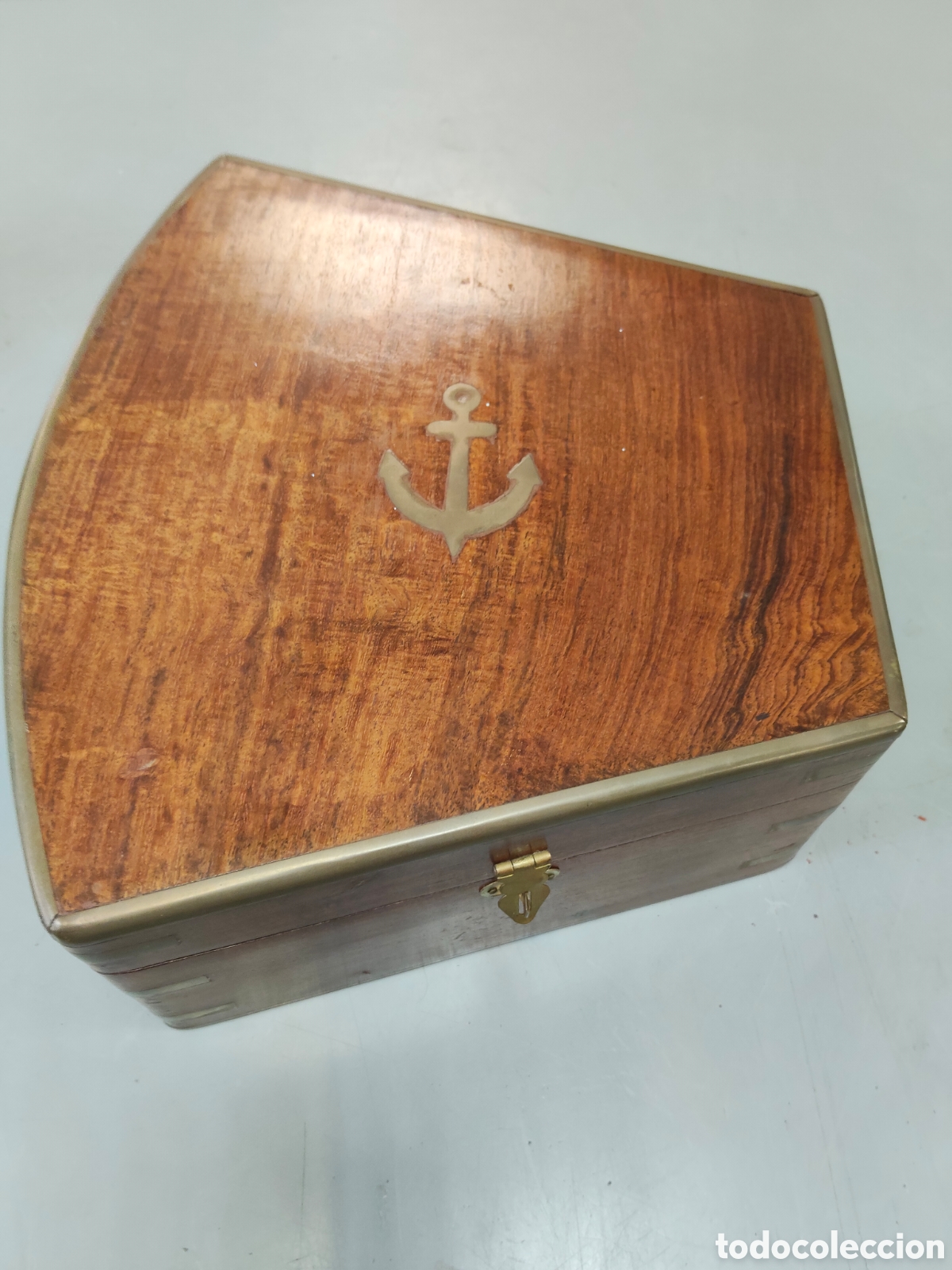 Antig&uuml;edades: Sestante n&aacute;utico con caja