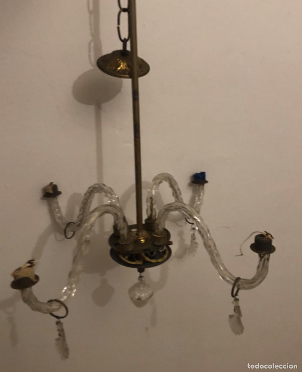 Antig&uuml;edades: ANTIG&Uuml;A L&Aacute;MPARA DE TECHO 4 BRAZOS EN CRISTAL Y LAT&Oacute;N DORADO .
